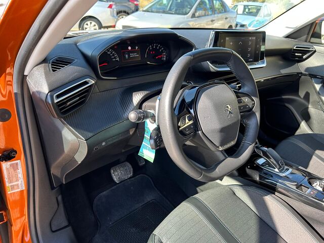 PEUGEOT 2008 ALLURE 1.2 E-THP AUTO SPANISH LHD IN SPAIN 49000 MILES SUPERB 2021